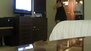 Ebony MILF Jasmin Webb et la fille Ella Hughes baisée video x transexuel profondément