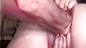 Petits seins porno