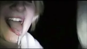 Ado lesbienne en chaleur KsuColt jouant et les vidéos porno français fisting son trou du cul