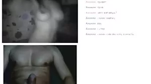 FIST4K. Une video porno x gratuit fille au gingembre gémit quand la main d'un mec d'anniversaire entre dans le vagin