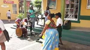 Ebony Plumper Peaches Love se fait percer la chatte durement et profondément meilleures vidéos x