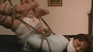 Fille asiatique sexy aime baiser en levrette video porno en streaming