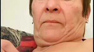Visage asiatique BBW film porno amateur mature baisée un petit gars