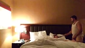 Femme filmée vidéo x tukif baise duddy Deep Throat Challenge