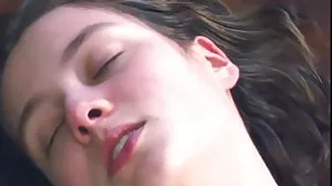 Dick chevauche beaucoup la bimbo échangiste Krissy Lynn videos x gratuis