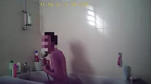 Des salopes européennes vidéos film porno français accros aux bites font des pipes et se font exploser de pisse