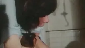 Groupe film porno video gratuit de poussins d'université salope baise fest