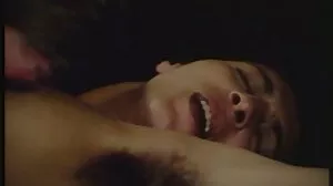 Sa belle-mère blonde aux gros seins a mis ses petits films pornos meilleures bottes baise-moi et une tenue sexy