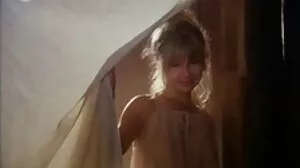 Mamie Maxin s'occupe du bois video x gros sein du matin